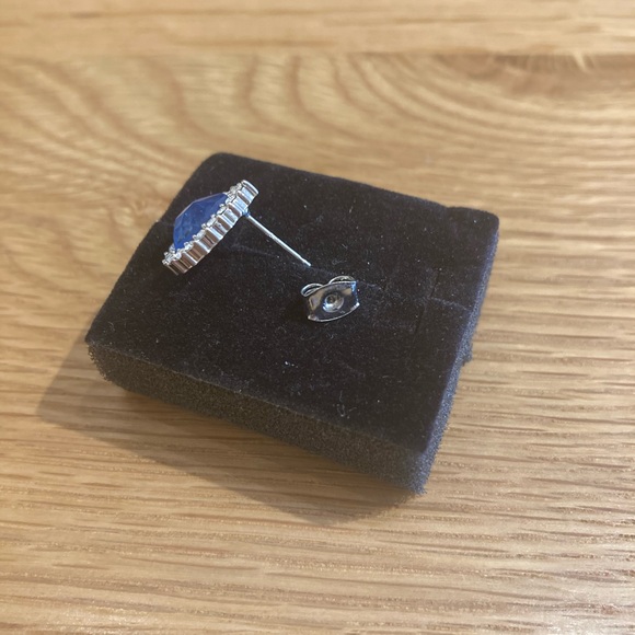 Earrings - Picture 3 of 3